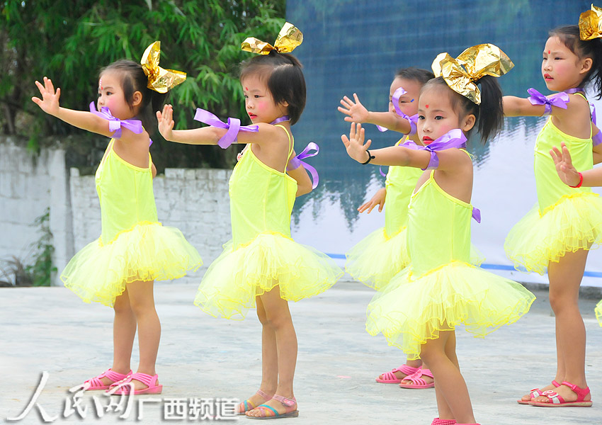 天真可爱的小朋友们带来<em>少儿舞蹈</em>《不怕不怕》