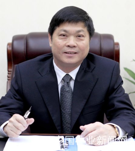 李锋董事长_监利李锋家属李霞
