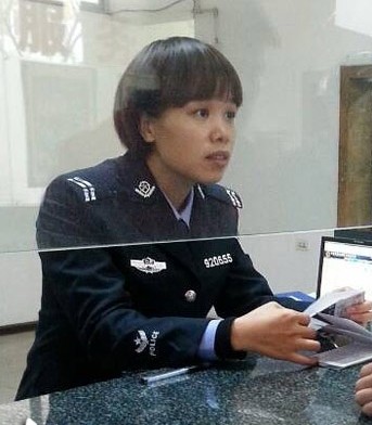 李文君：新銳警花家庭事業兩不誤    
15個月前，李文君還是一名人民教師﹔15個月后，她成為了柳州市公安局交警支隊個人三等功獲得者，完成了從人民教師到人民警察的華麗轉變......
[更多]