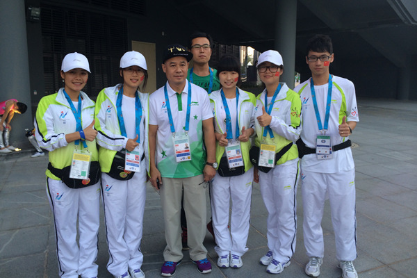 广西中医药大学志愿者热情服务第四十五届世界
