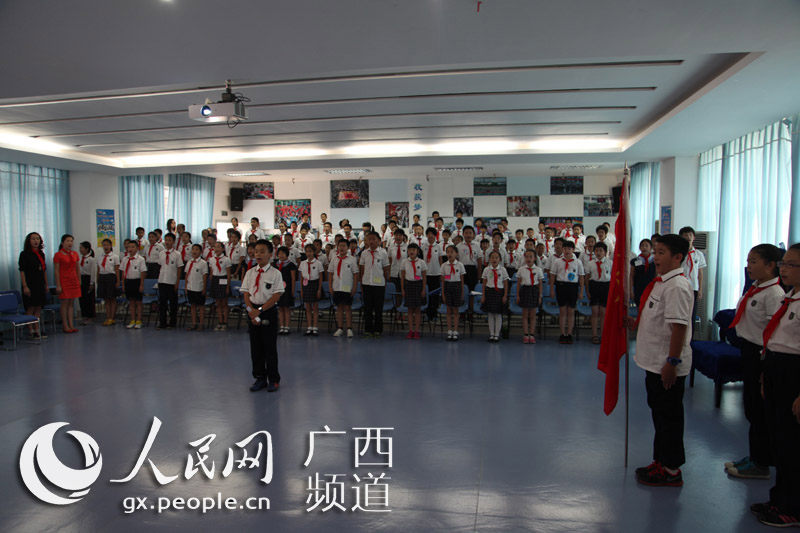 约中国梦南宁市滨湖路小学举行庆祝65周年建