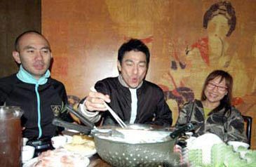 大牌明星的超囧吃相