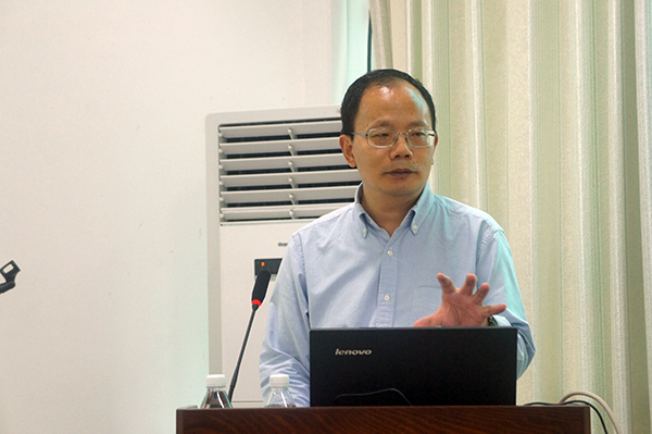 新加坡国立大学沈汉明博士到院校作专题讲座