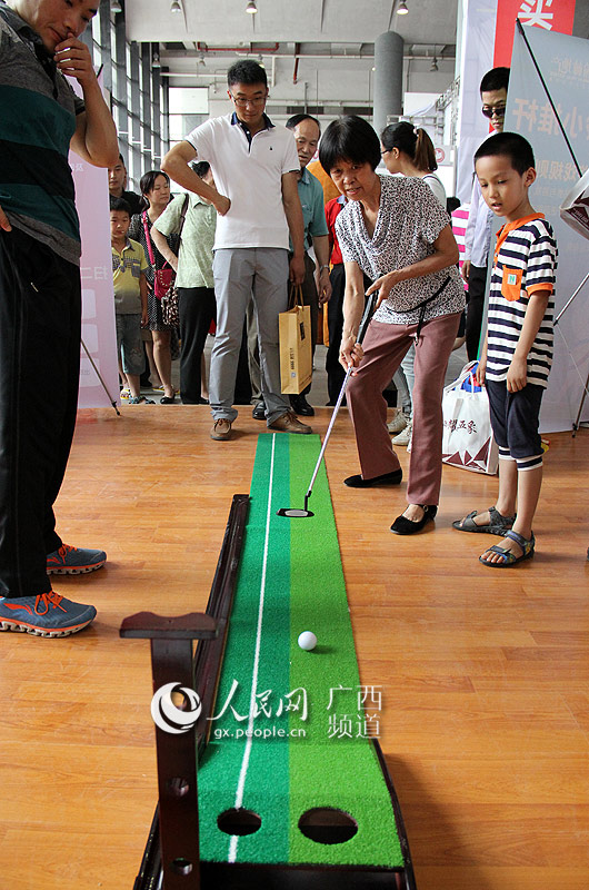 2015广西房博会开幕:参展商集体放大招吸睛十