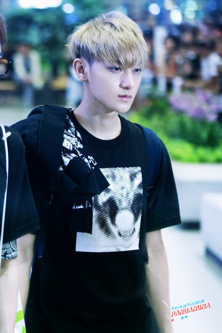 黄子韬网站简介删掉EXO标签 粉丝愤怒大骂骗