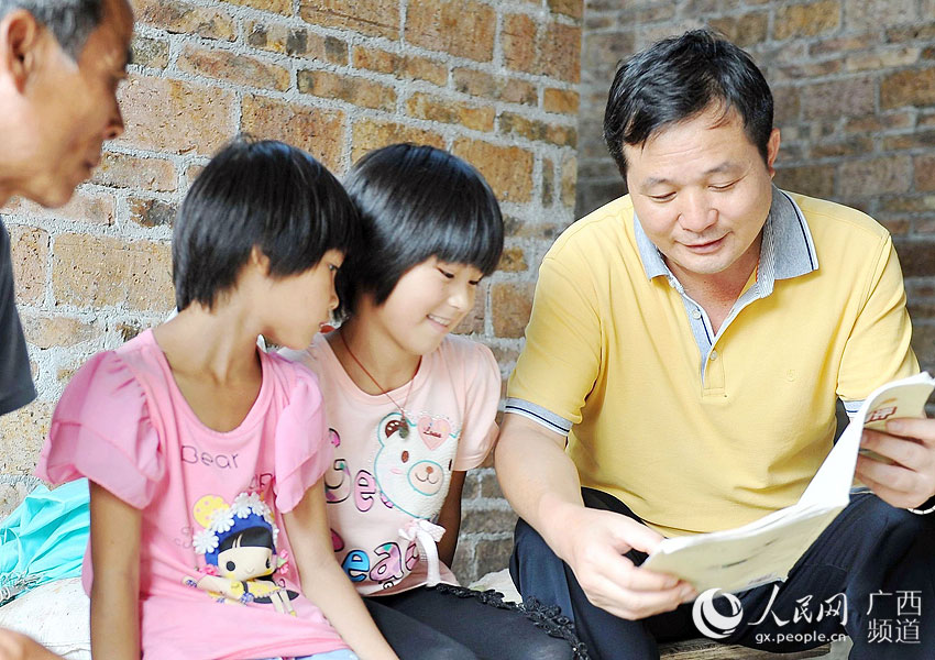 罗城县领导开展六一儿童节慰问活动