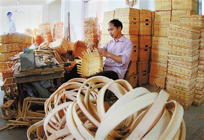 平南县平山镇着力打造编织工艺产业