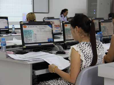 兴宾区地税局进一步加强对纳税人网上申报纳税