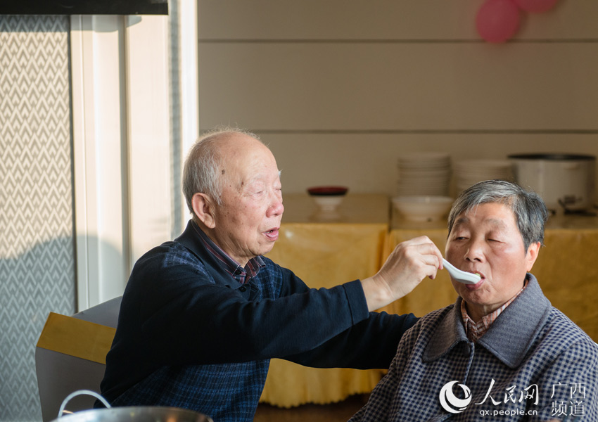 北海风光旖旎气候宜人 候鸟经济已然成型