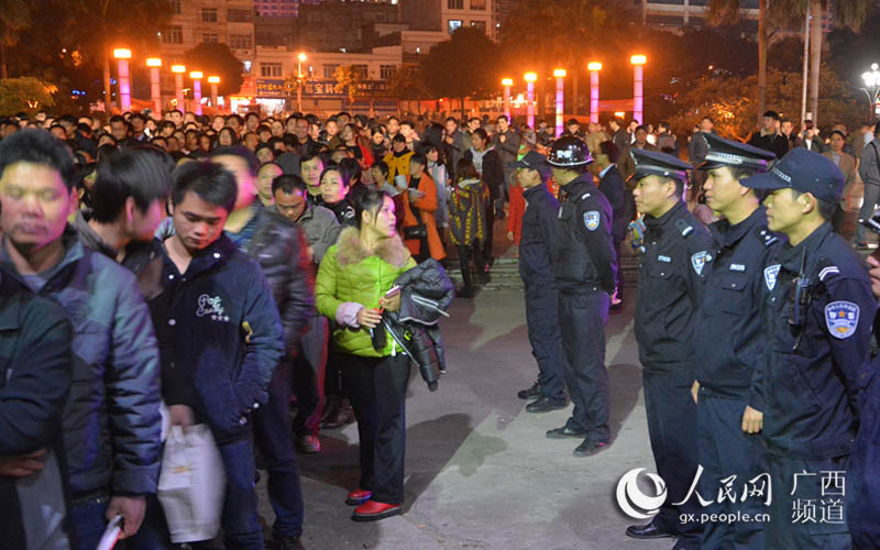 横县警方圆满完成2016年春节乡镇篮球赛决赛