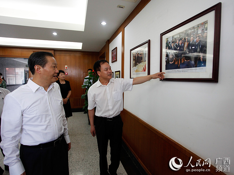 广西壮族自治区党委书记,自治区人大常委会主任彭清华到人民日报社