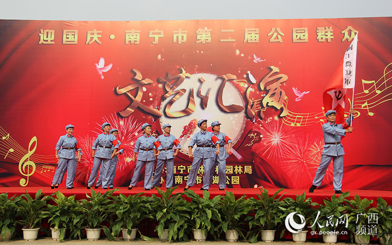 舞蹈《红军战士想念毛泽东》