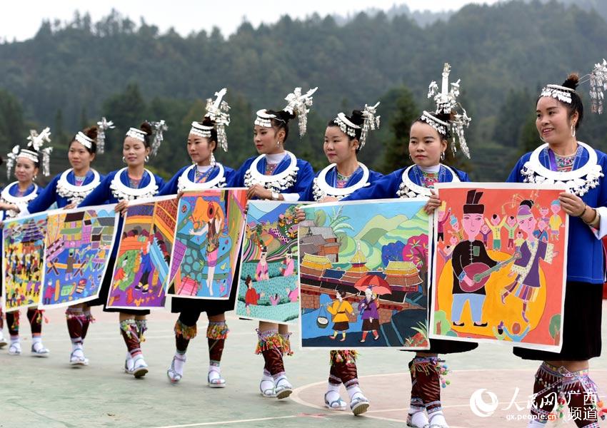 广西举办首届侗族农民画文化艺术节