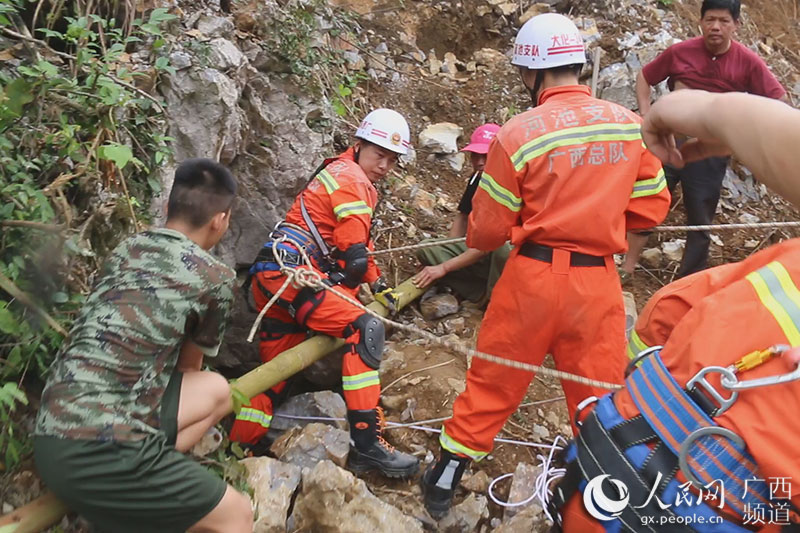 河池有多少人口_河池面包车坠河后续 一家4口2人确认遇难仍有2人失踪(2)