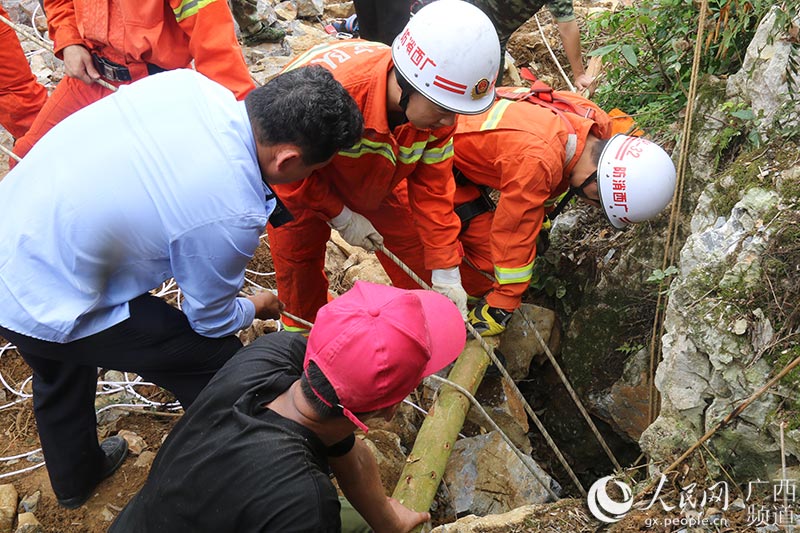 河池有多少人口_河池面包车坠河后续 一家4口2人确认遇难仍有2人失踪(2)