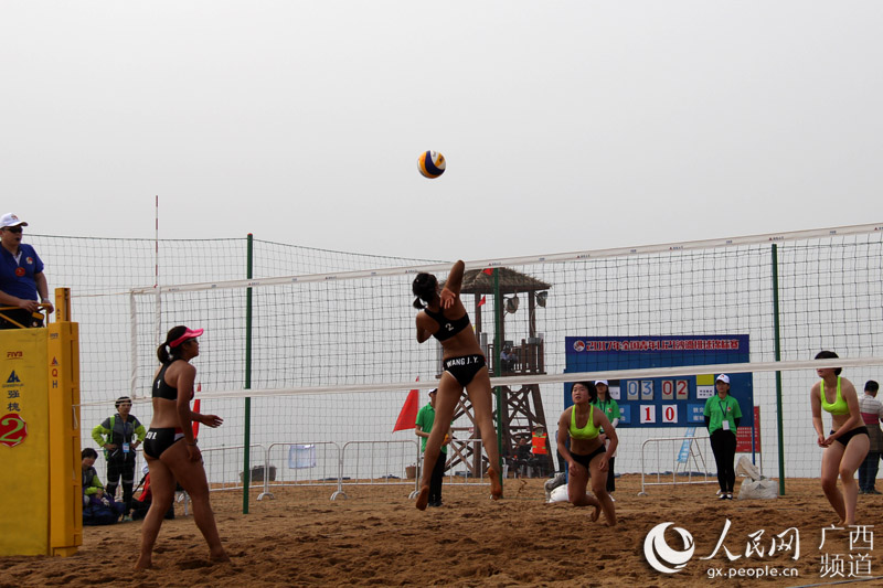 阳光沙滩比基尼！全国U21沙排锦标赛在钦州火热开赛