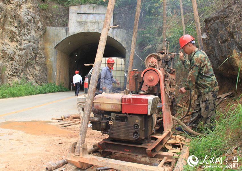 宁明花山隧道改造工程进入地质勘察