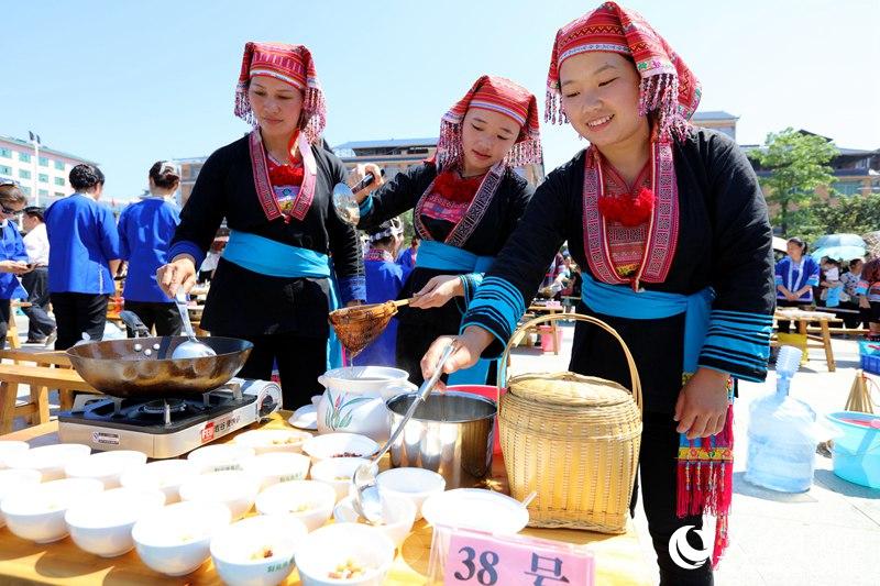 广西“打油茶”传承侗族传统文化