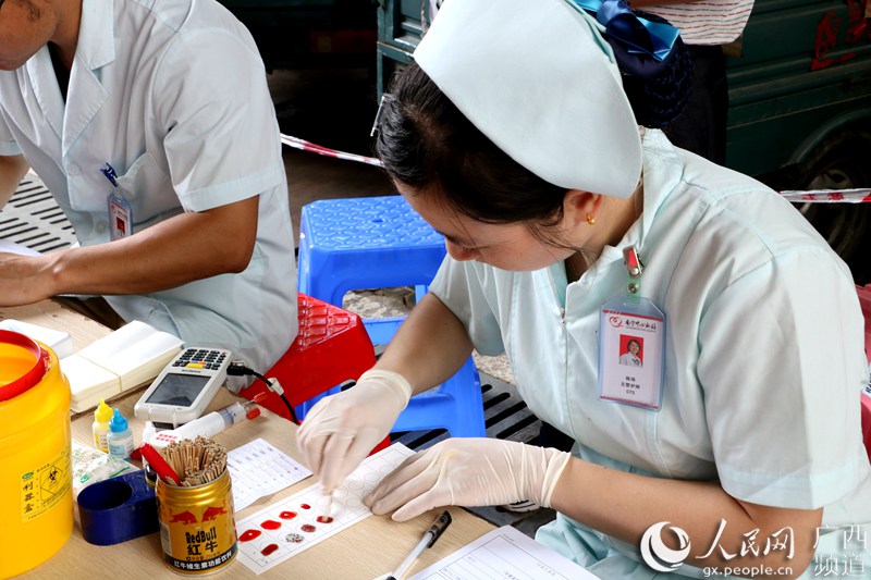南宁启动首个工商联献血月活动 缓解“血荒”