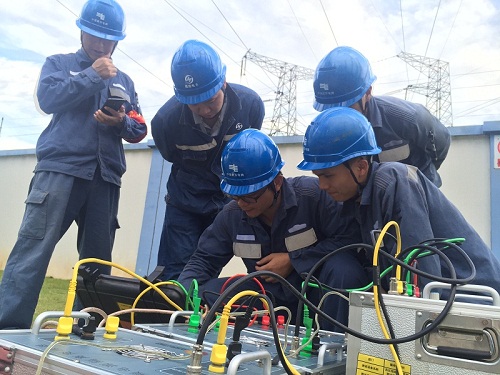 贵港供电局首次开展自主测量线路参数作业