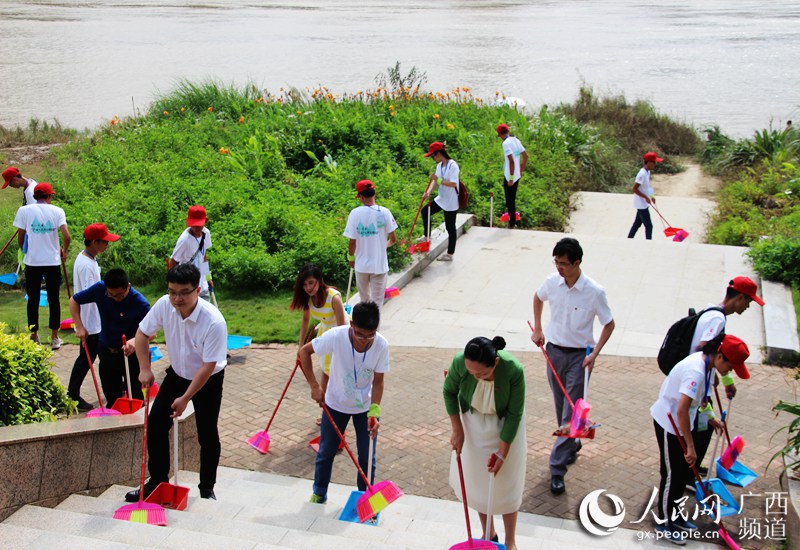 12省区高校学子参加绿色营活动 身体力行建设