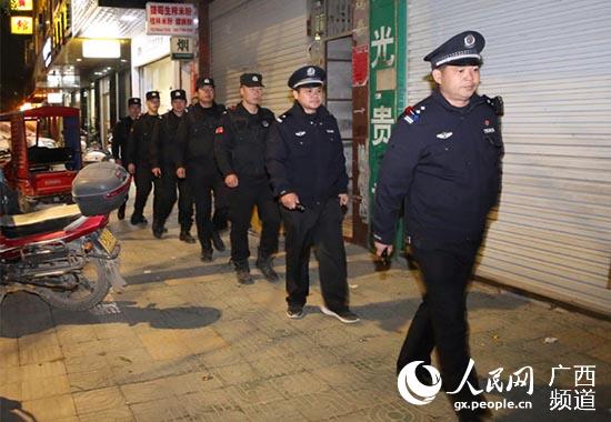 全警出動