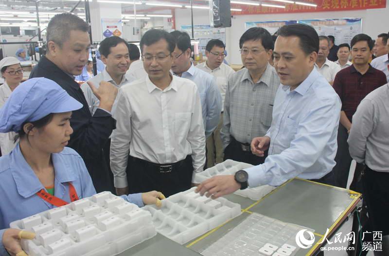 罗伟雄率队赴广东罗定市就产业发展城市建设等