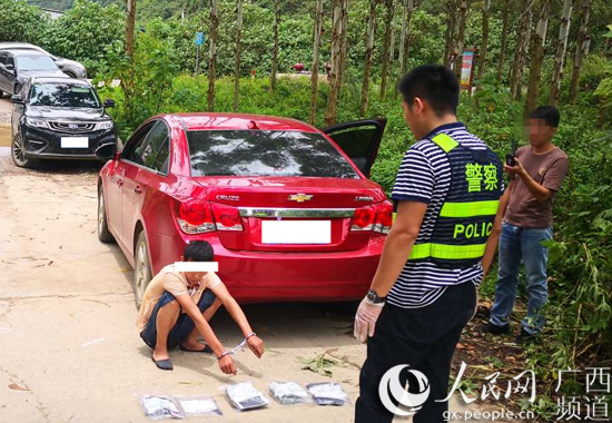 广西大新警方连破两起贩毒案缴获海洛因1.4千克