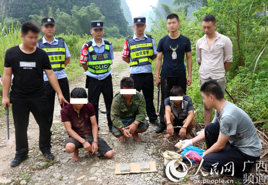 广西大新警方连破两起贩毒案缴获海洛因1.4千克