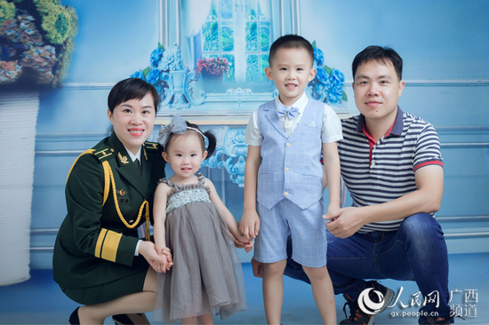 “小身躯”绘出“边检梦”