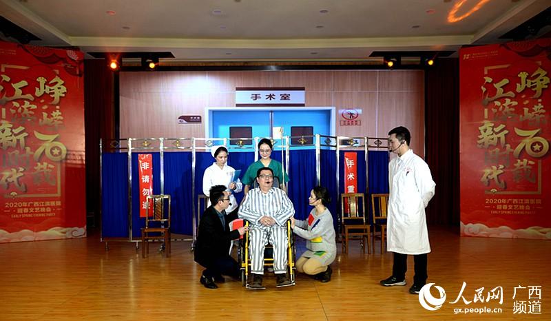 ������СƷӮ���ڳ�����ҽ����Ա�ͼ����Ĺ����������