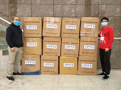 广西造极供应链有限公司捐赠口罩物资.林伟摄