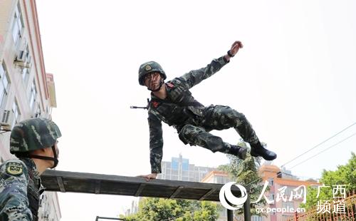 ��Խ�߰塣�űϺ���