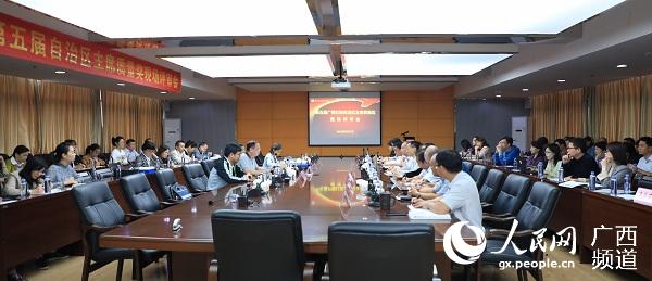 第五屆廣西壯族自治區主席質量獎現場評審會（柳職）。朱敬民攝