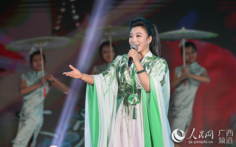 歌舞表演《中國有禮》《茉莉花正開》。黃汝德攝