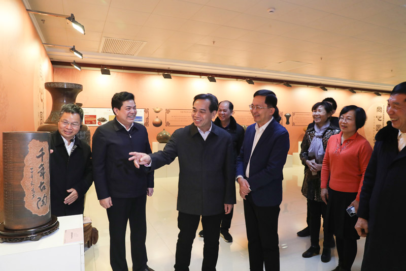 1月13日，“同心圆梦――钦州坭兴陶精品展”在广西政协同心会堂开展。