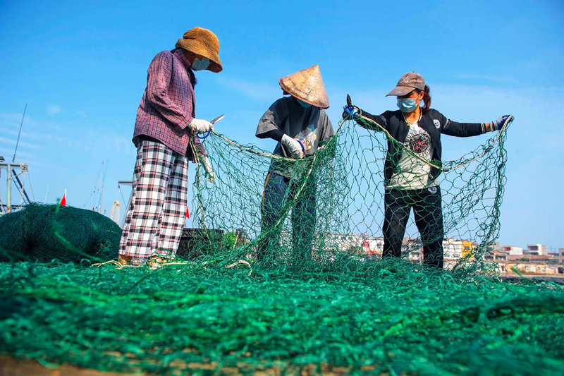 广西北海:渔民"扬帆"出海忙