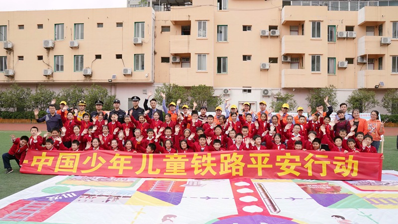安全宣傳進校園。黃泰攝