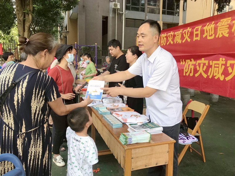 社區宣傳現場。羅丹鵬攝