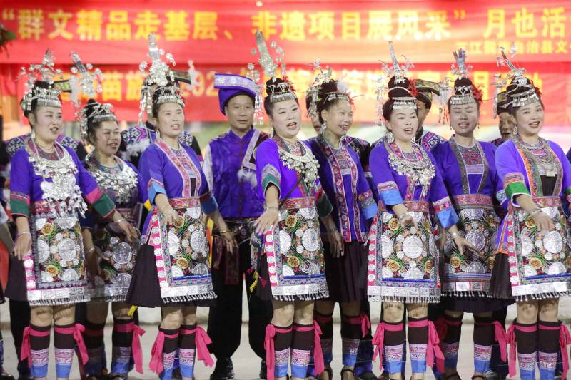 在三江侗族自治縣富祿苗族鄉匡裡村，人們在演唱侗族大歌。龔普康攝