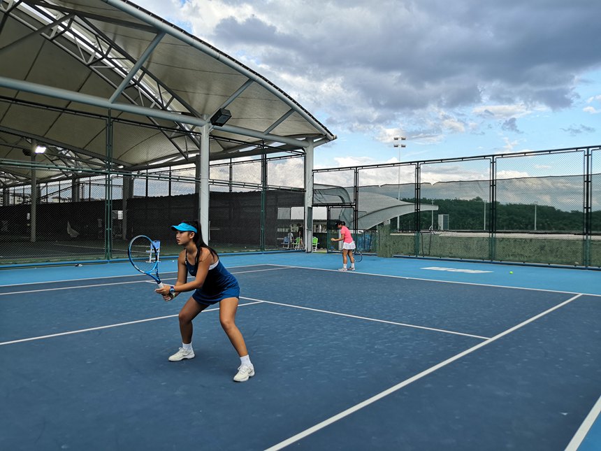 ��Ա�����С������е�һ��ѧ����ӹ�ͼ