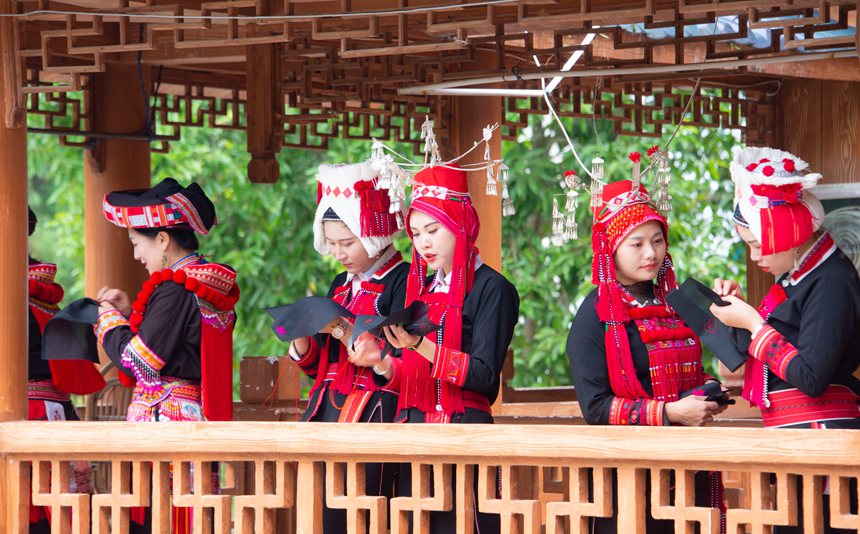 ͼΪ���帾Ů���ڴ����塣������ί��������ͼ