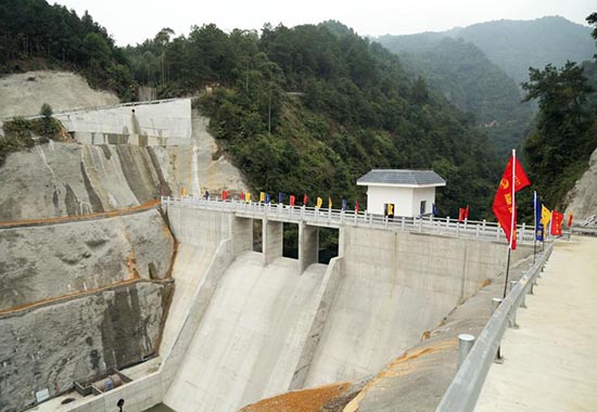 上林县塘栖集中连片供水工程取水点拦水坝卢明发摄