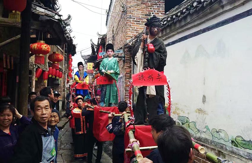 具有瑤鄉特色的非遺項目——抬鬼仔。趙馨攝