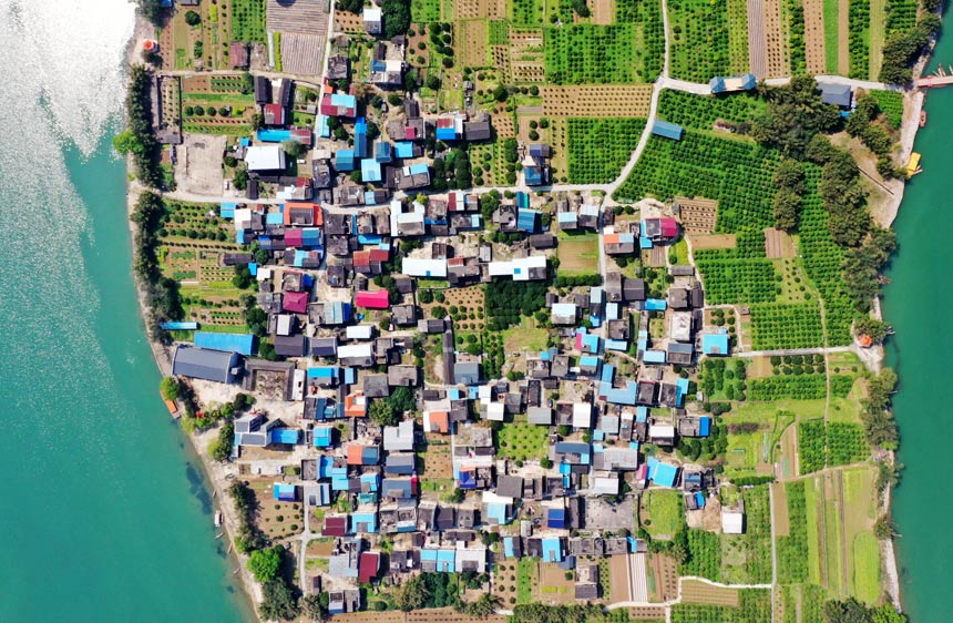 2022年3月17日，在广西柳州市融安县浮石镇鹭鹚洲村拍摄的田园美景。