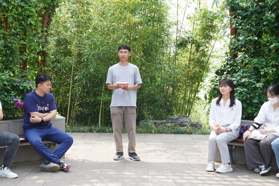 团员青年分享阅读心得体会。地建集团供图 “此次读书分享会，充分发挥