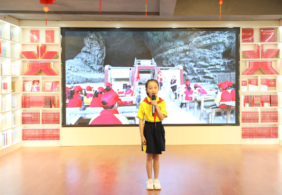 ��ԺСѧ���������Ա������ɫ���¡�����Ϊ����ȼ�ա���Τ��Ⱥ����