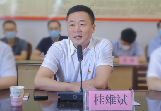 广西中医药大学第一附属医院党委书记桂雄斌分享医院党建工作情况。广西中医药大学第一附属医院供图