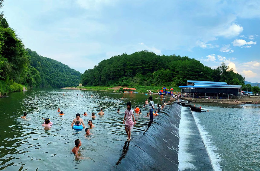 黄冕镇古赏河生态休闲旅游区。