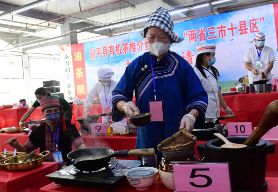 全国特色小吃排行榜_美食选手云集山城油茶飘香